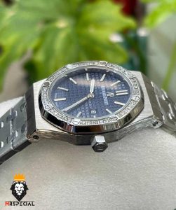 ساعت اودمار پیگه زنانه کوارتز استیل صفحه ابی قاب نگین AUDEMARS PIGUET ROYAL 01261