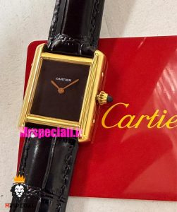 ساعت کارتیه زنانه مدل تانک قاب طلایی صفحه مشکی چرم مشکی Cartier Tank Must 021562