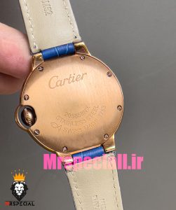 ساعت زنانه کارتیه مدل بالن بلو بند چرم ابی قاب رزگلد نگین دار صفحه سفید cartier ballon bleu 020968 