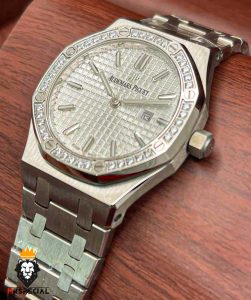 ساعت زنانه اودمار پیگه استیل قاب نگین صفحه سفید 2241 AUDEMARS PIGUET ROYAL