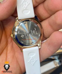 ساعت زنانه پتک فیلیپ اکوانات رزگلد قاب نگین بند رابر سفید 01741 Patek Philippe Aquanaut