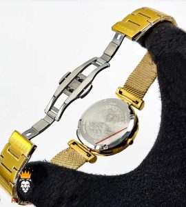 ساعت مچی زنانه ورساچه بند حصیری طلایی صفحه سبز 01551 VERSACE